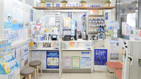 ナチュラルローソンクオール薬局西新宿七丁目店の受付/カウンター