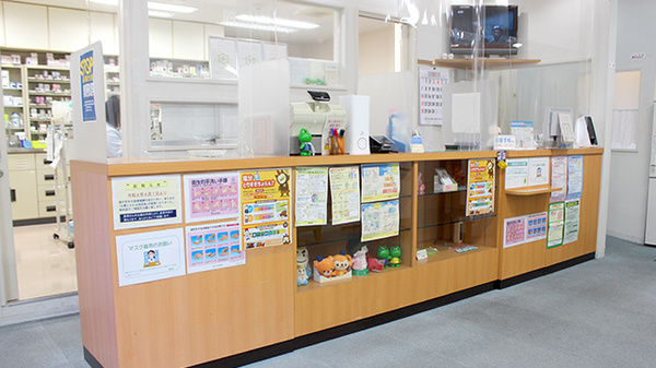 三ノ輪マル薬局の受付/カウンター