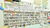 ファーマライズ薬局 上野店の薬棚