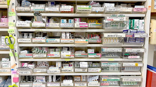 薬棚