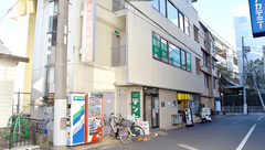 ランド薬局の外観