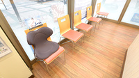ナチュラルローソンクオール薬局豊洲三丁目店の待合スペース