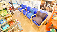 クオール薬局神宮前店の待合スペース
