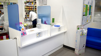 薬局トモズ梅里店の受付/カウンター