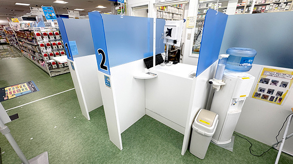 薬局トモズ京王リトナード永福町店の受付/カウンター