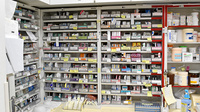 ココ薬局　荻窪店の薬棚