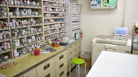 尾久駅前薬局の調剤室