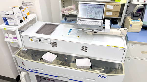 薬局トモズ上板橋南口店の調剤器具