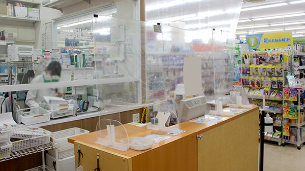 クリエイト薬局板橋蓮根店の受付/カウンター