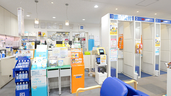 クオール薬局竹の塚店の受付/カウンター