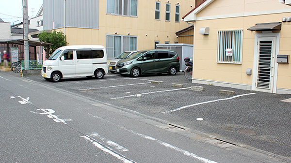 わかくさ薬局の駐車場