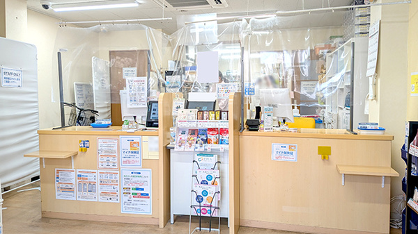 薬局トモズ葛飾青戸店の受付/カウンター