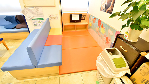 クオール薬局西葛西店のキッズ用設備