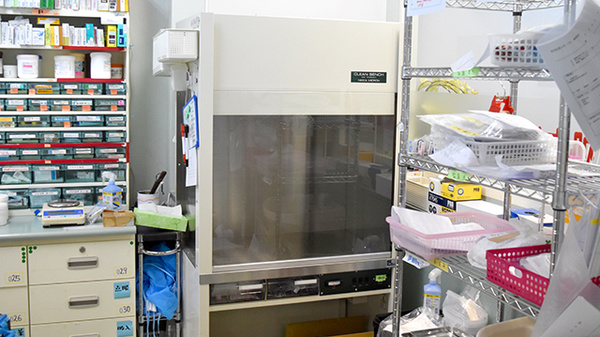府中サウス薬局の無菌調剤室完備