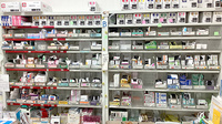 堀内調剤薬局の薬棚