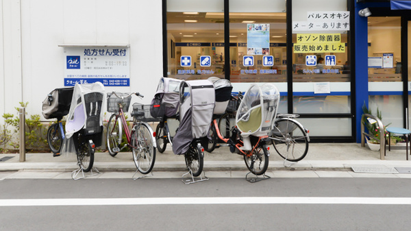 クオール薬局調布店の駐輪場