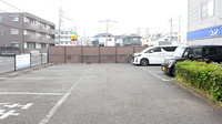 クオール薬局花小金井店の駐車場