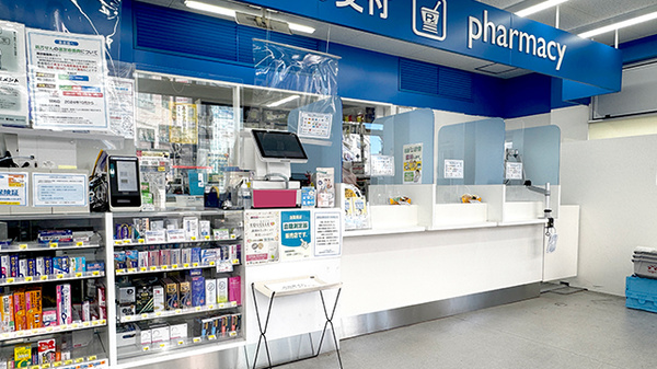 薬局トモズ清瀬店の受付/カウンター