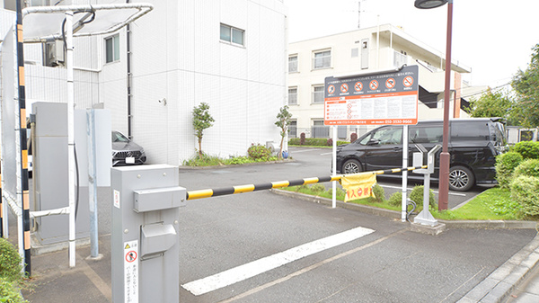 薬局日本メディカル 保谷店の駐車場