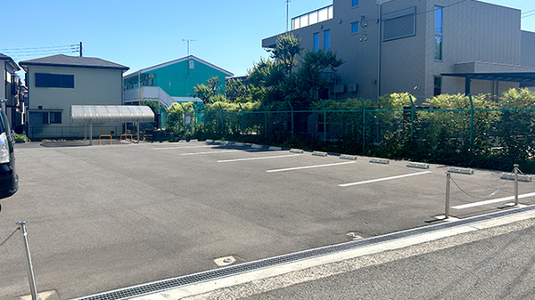 おおい薬局の駐車場