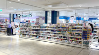 薬局トモズアトレ川崎店の外観