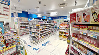 薬局トモズアトレ川崎店の入口