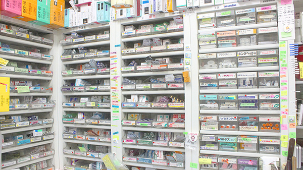 サルビア調剤薬局の薬棚