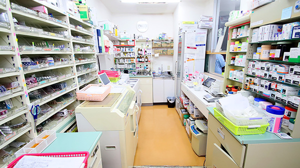 トリム薬局 白根大通店の調剤室