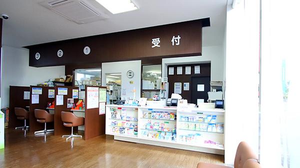 ファーマライズ薬局　三条店の受付/カウンター