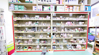 ファーマライズ薬局　三条店の薬棚
