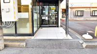トリム薬局 新発田西店の入口