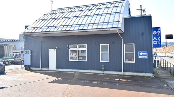あい薬局小千谷店のドライブスルー