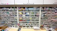 チューリップ富山南薬局の薬棚