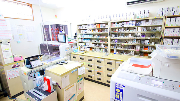 かみもりた調剤薬局の調剤室