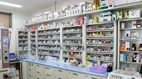 サンロード調剤薬局上野原店の薬棚