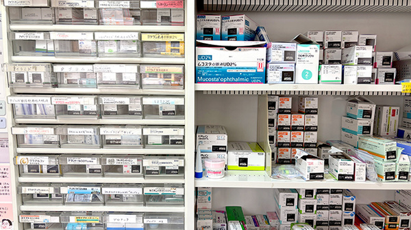 フクシマヤ薬局玉穂店の薬棚