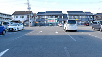 山梨調剤センター薬局の駐車場