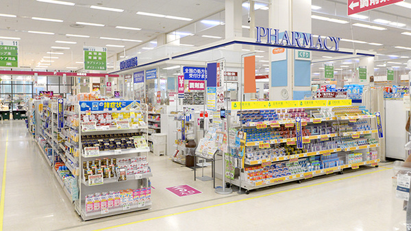 イオン薬局中野店の入口