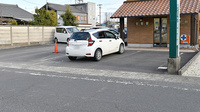 竹鼻調剤薬局の駐車場