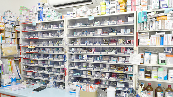しょうなん調剤薬局神戸店の薬棚