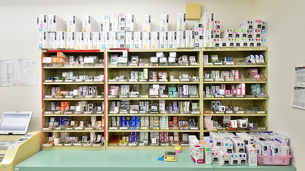 ファーマライズ薬局 富士蓼原店の薬棚