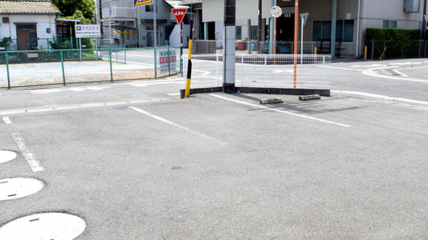 あすなろ薬局の駐車場