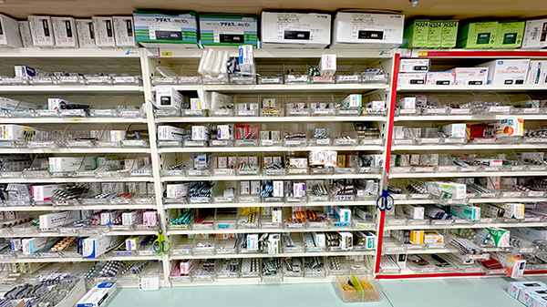 コスモス調剤薬局 天子田店の薬棚