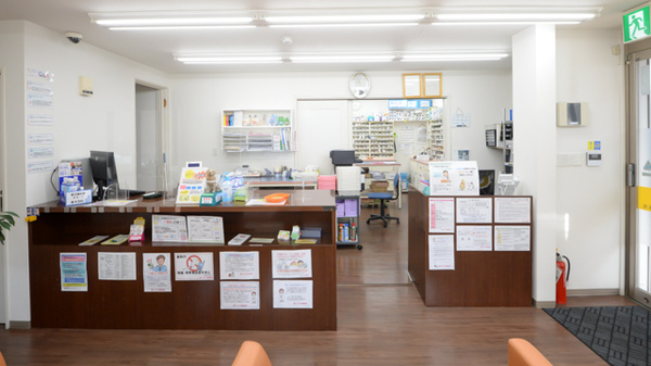 コスモス調剤薬局 大根店の受付/カウンター