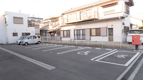 クオール薬局豊橋東店の駐車場
