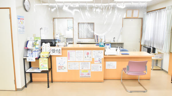 コスモス調剤薬局 大和店の受付/カウンター