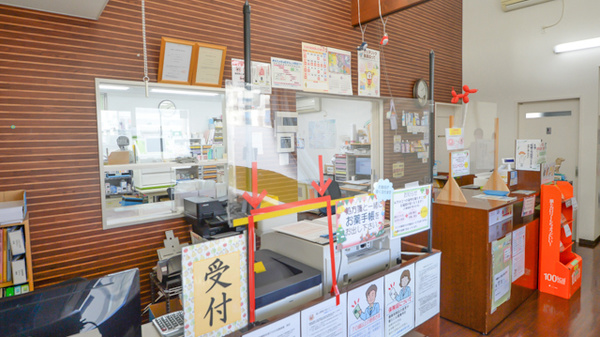 コスモス調剤薬局 富士店の受付/カウンター