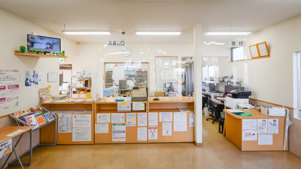 コスモス調剤薬局 木曽川店の受付/カウンター