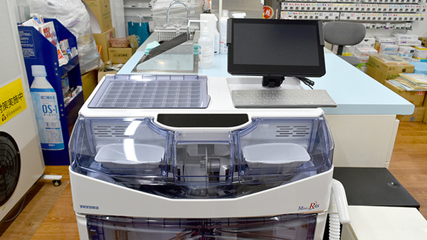 六神堂薬局の調剤器具