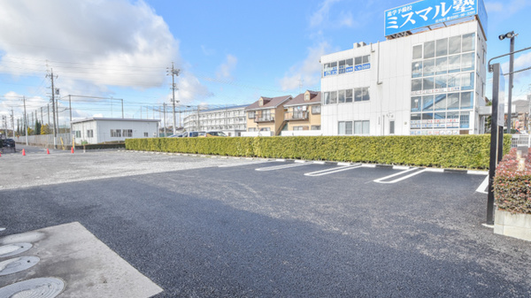 コスモス調剤薬局 出川店の駐車場